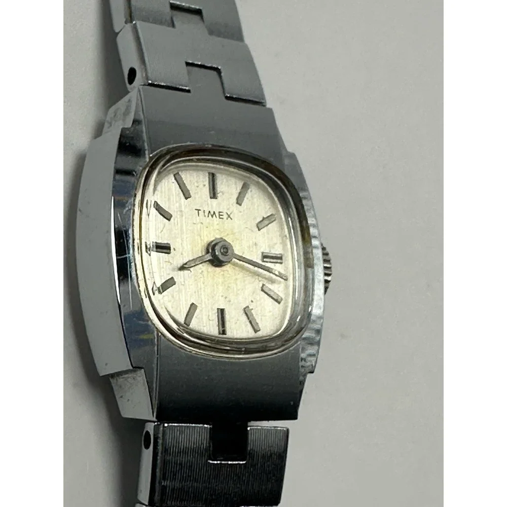 Timex 1981 Ladies Watch 1871002381 Manual Wind Works 18MM 6